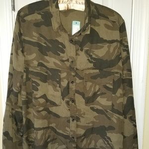 Women's Camouflage Print Blouse